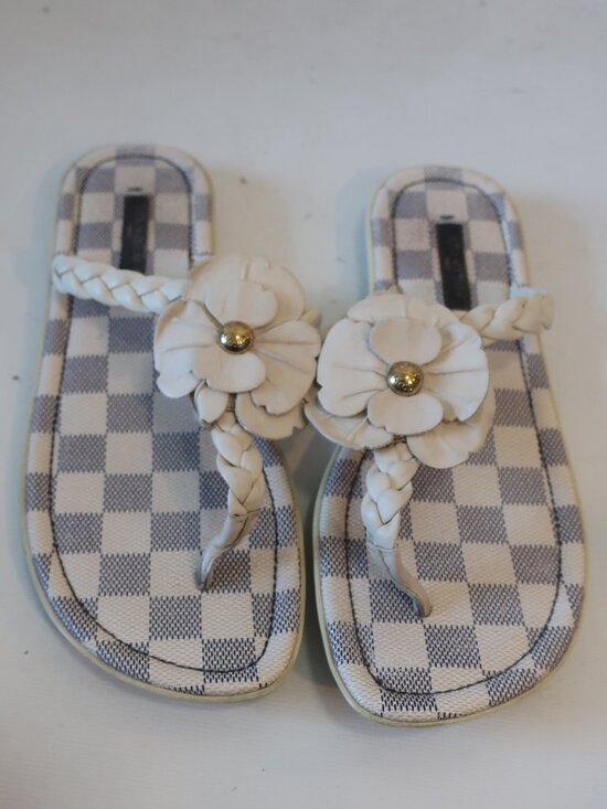 Louis Vuitton Shoes - Louis Vuitton Damier Azur Beige, Gray Leather Floral Thong Sandals 38 EU/US 8